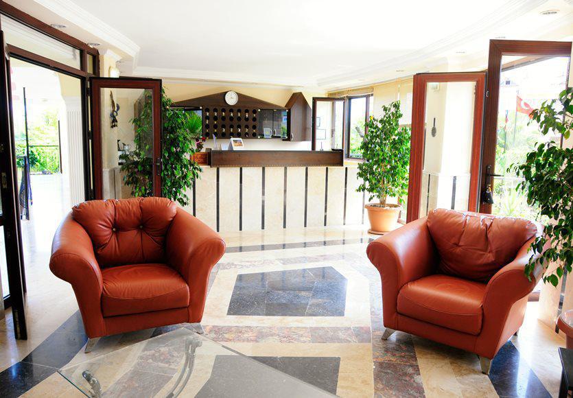 Las Palmeras Hotel Camyuva Exterior photo