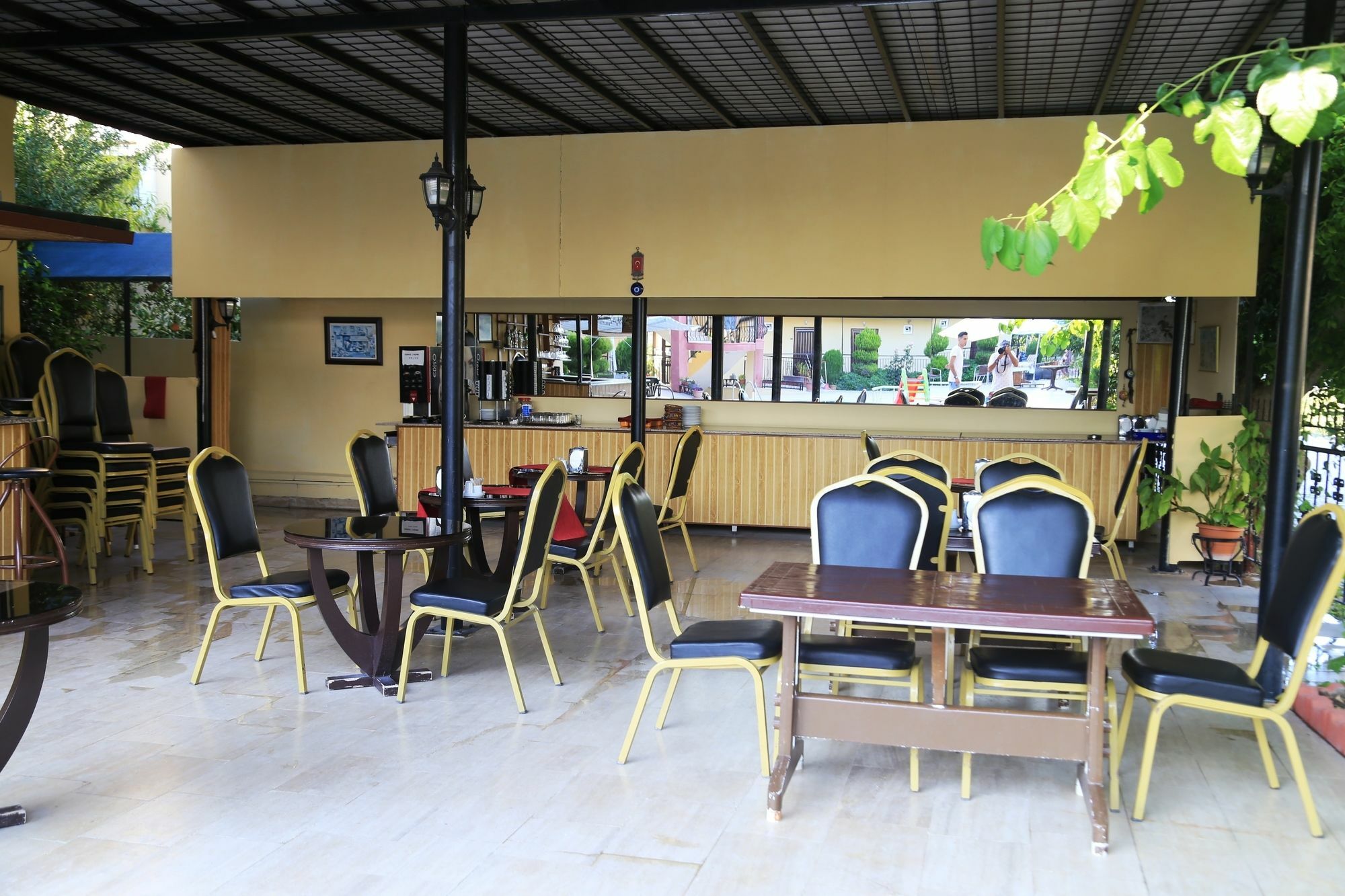 Las Palmeras Hotel Camyuva Exterior photo